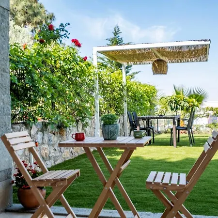 Apartment 2+1 House In Center With Sea View And Big Private Garden